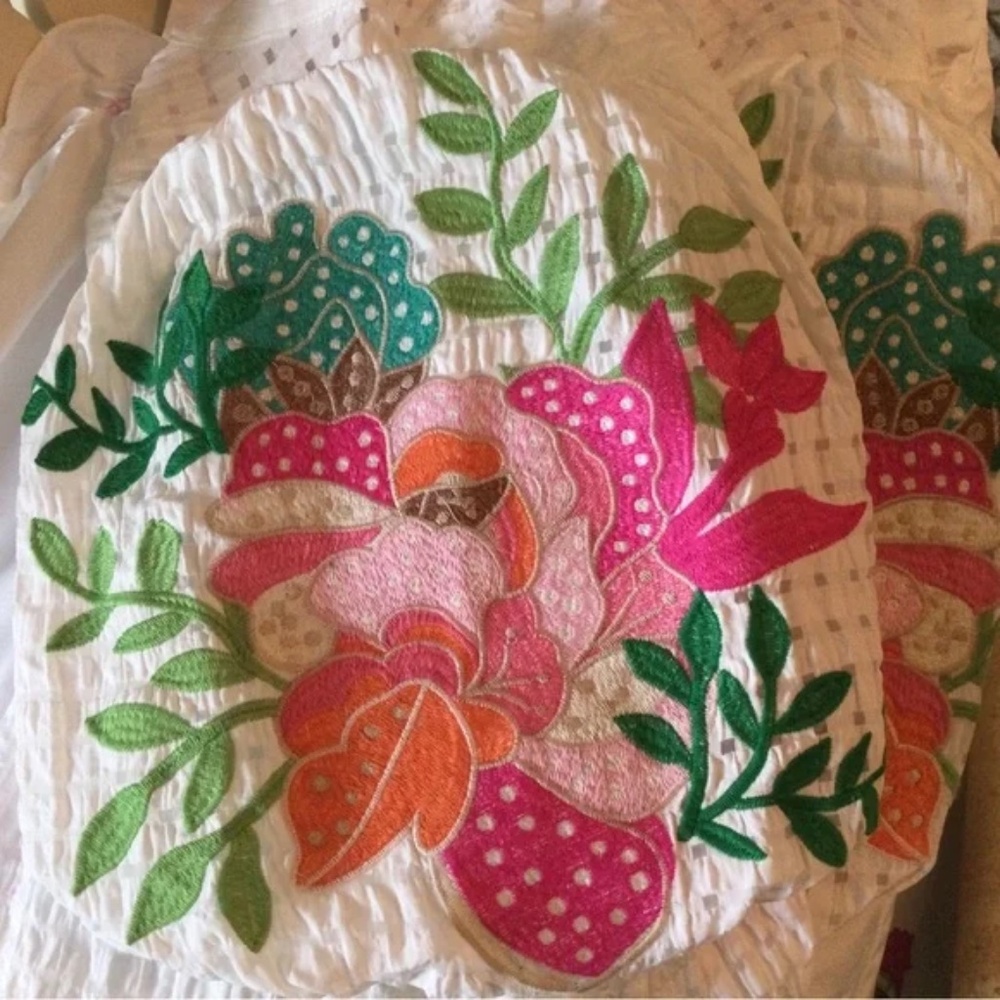 NWT THML White Floral Embroidered Sleeve Top Blouse - Picture 6 of 8